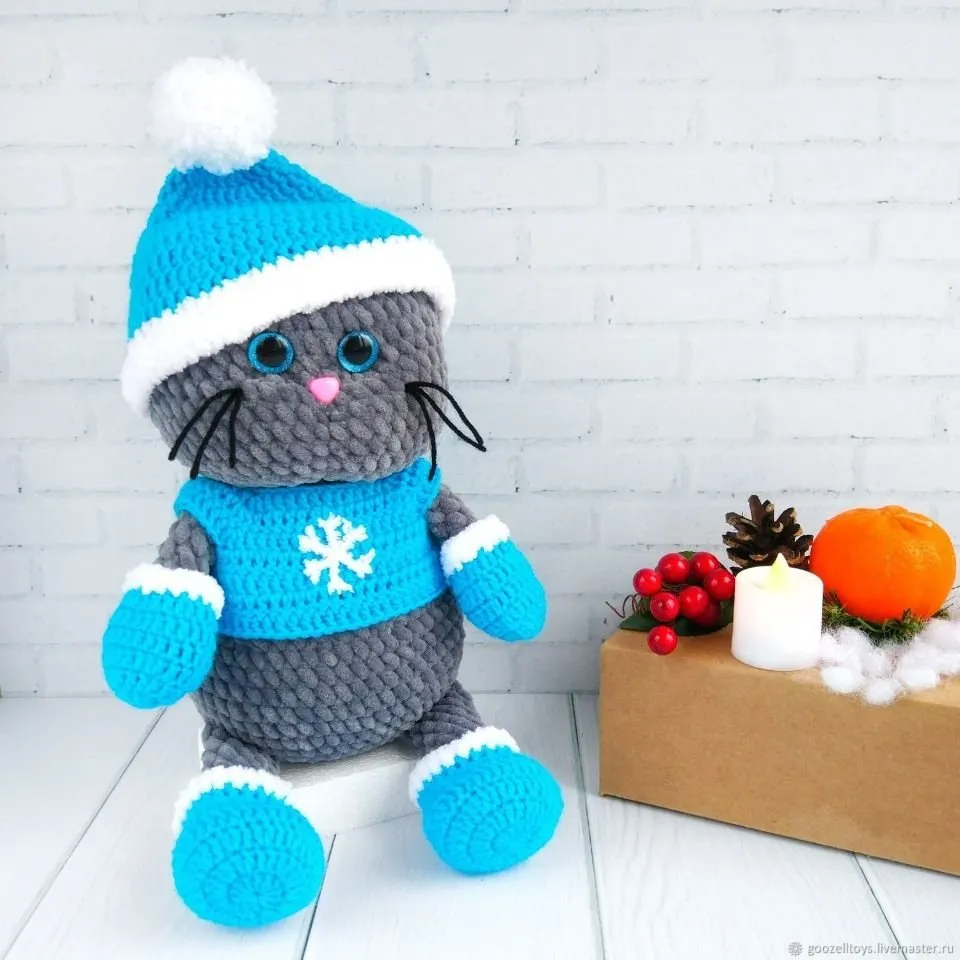 Плюшевый Котик в Новогоднем костюме (Goozell Toys)