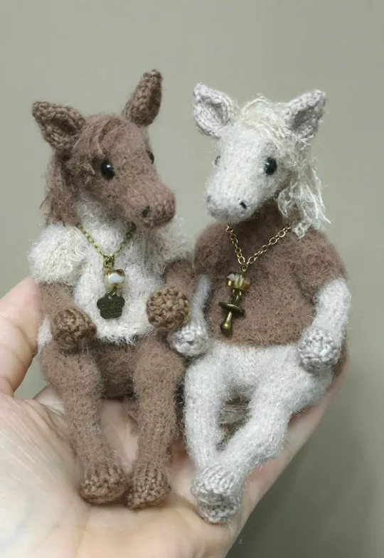 [AmazingToys] Лошадёныш (Анна Батина)