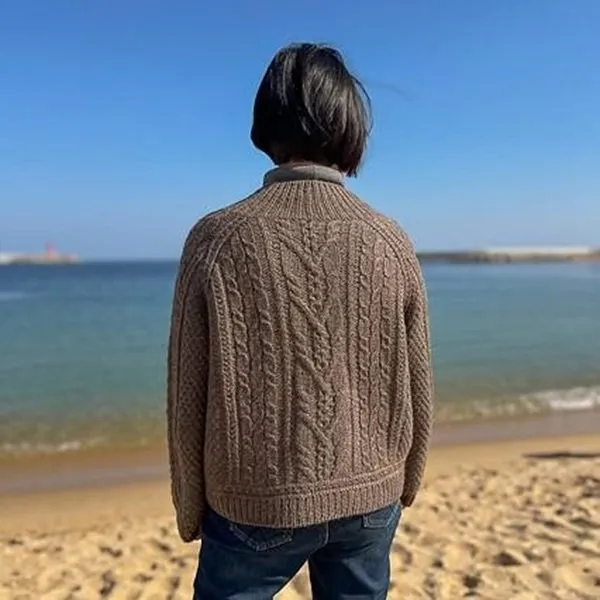 [Вяжи.ру] Вязаный спицами кардиган с косами Hotchoco Cardigan My Size