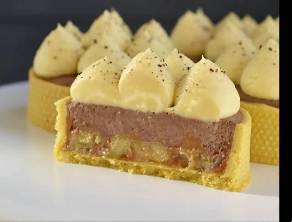 [Сake Deco] Видеорецепт Тарт Банан, карамель, маракуйя (Афина Исаакова)