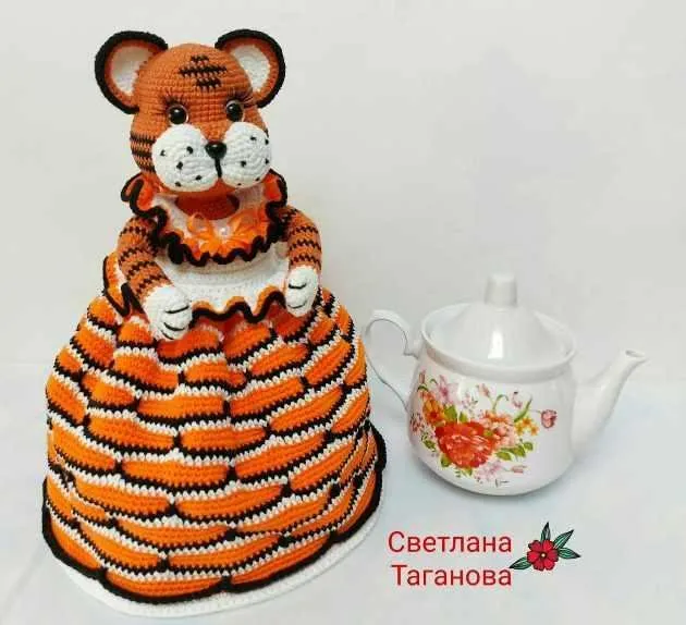 Грелка на чайник Тигрица (Светлана Таганова)
