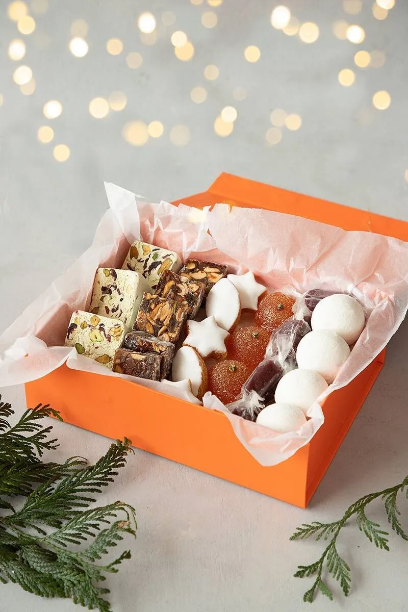 [Pastry Club] Кондитерский клуб Ноябрь 2025. Новый год: подарочная коробка (Мария Селянина)