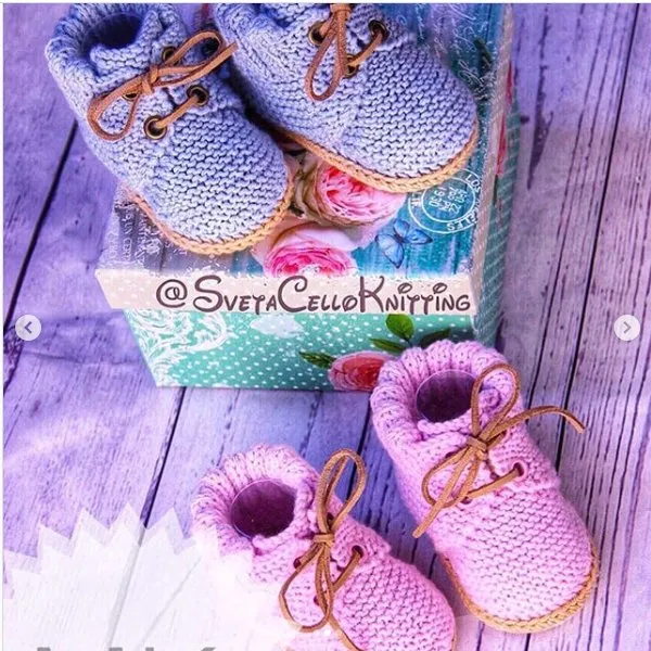 [Вязание]  Пинетки-ботиночки (svetacelloknitting)