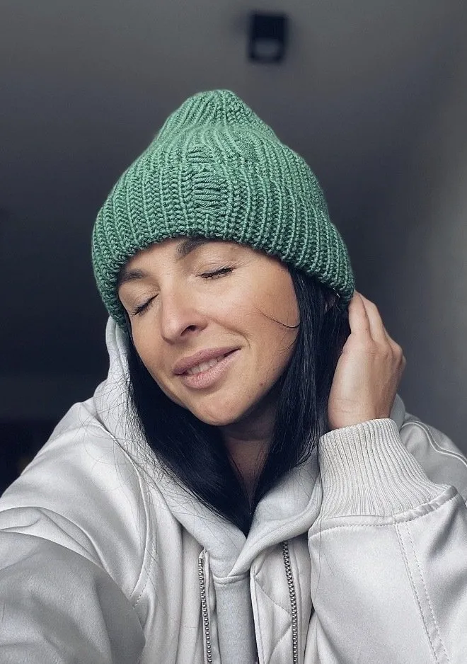 [grenka87knit] Шапка Рваная бини (Вероника Еленич)