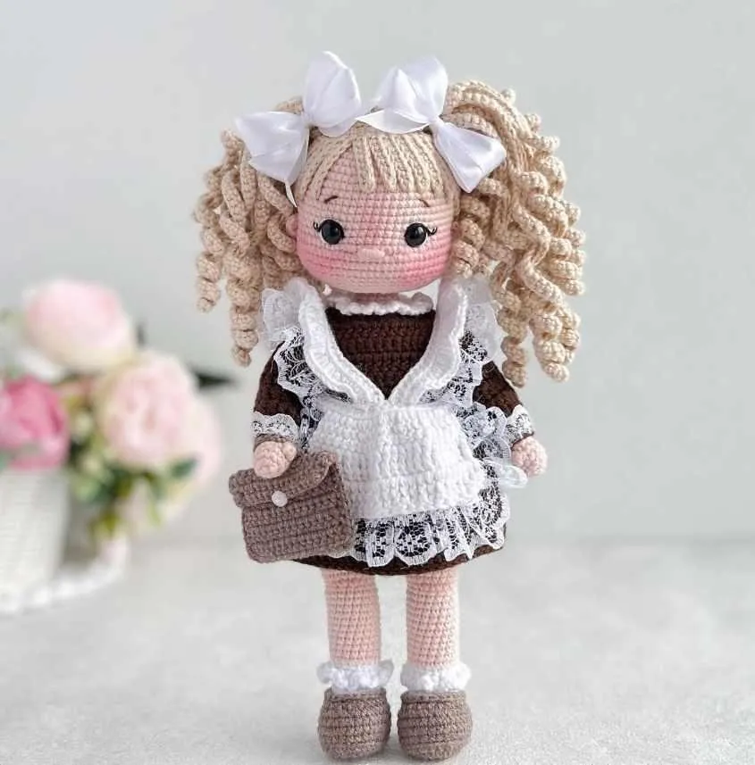 [crochetfriends_toys] Школьница Наташенька (Елена Бондаренко)