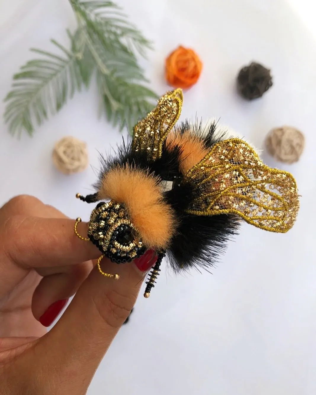 3Д брошь «Шмель» (wonders_of_handwork)
