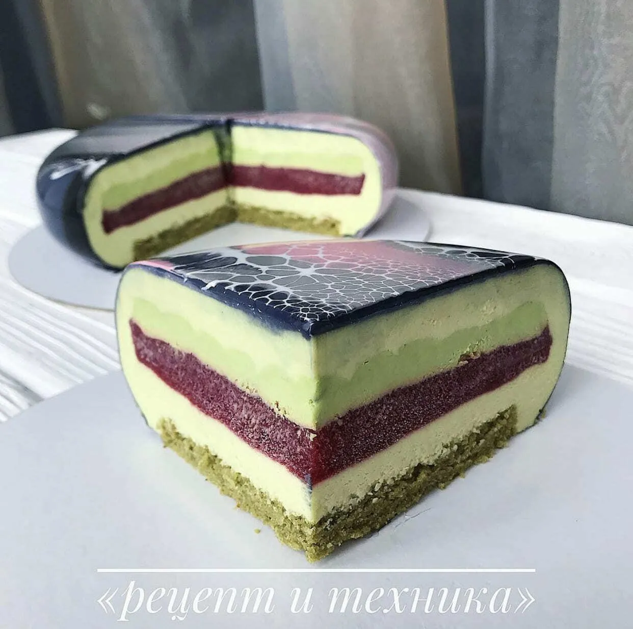 Рецепт-техника муссового торта Фисташковый с малиной (kasadelika)