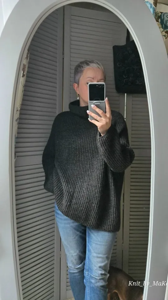 Свитер Минимализм (Татьяна Макаренко)