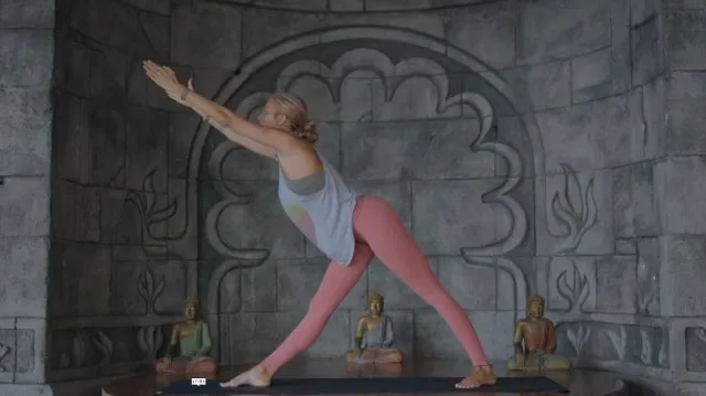 [Bohobeautiful] A Practice Of Acceptance Through Movement | «Just Flow» Exclusive Yoga (Juliana Spicoluk)