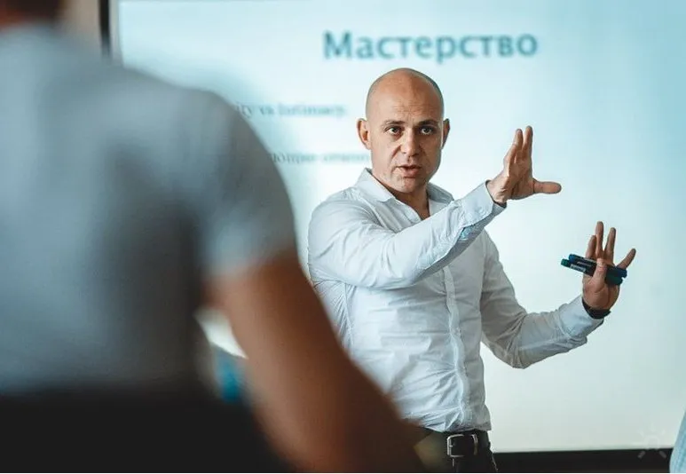 Подписка на телеграм канал. Апрель 2025 (Алекс Мэй)