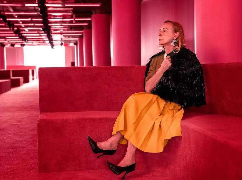 [ММОМА] Дома моды. Лекция 5. Prada: новые стандарты 2024 (Илектра Канестри)