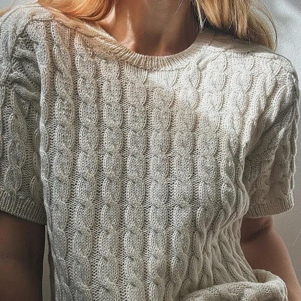 [Вяжи.ру] Модная футболка косами Tee no. 2, вязаная спицами сверху (My Favourite Things)