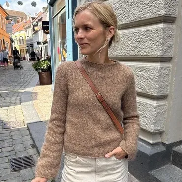 [Вяжи.ру] Свитер вязаный спицами сверху вниз без швов Ivy Sweater (PetiteKnit)