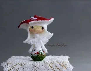 Маленькая куколка Amanita muscaria Tanoshi (Татьяна Коробкова)