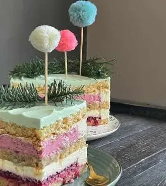 [vinicook] Кедровый торт с мятным ганашом, бруснично-йогуртовым муссом и клюквенным конфи (Анастасия Винийчук)