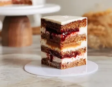 [Madam pie] Торт Морковный с вишней и карамелью (Валентина Древина)