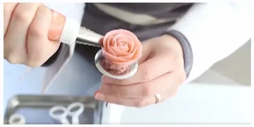Glossy Buttercream / Глянцевый сливочный крем (G.G.Cakraft)
