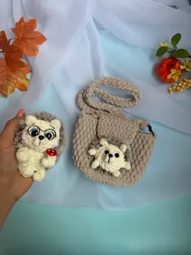 [Махоткины игрушки] Ежик с сумочкой (Екатерина Белоусова)