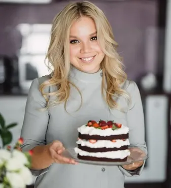 Кондитерка. 24 видеоурока (Алина Ахмадиева)