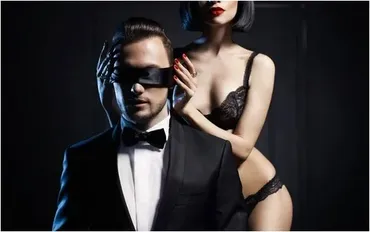 [Школа интимных искусств] Как разнообразить секс?