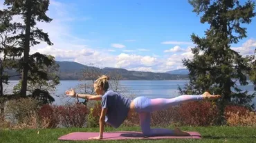[Bohobeautiful] Energizing Yoga Workout | A Challenging Blissful Flow (Juliana Spicoluk)