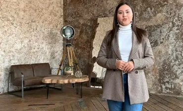 Видеоурок по женскому позированию (Полина Дятлова)