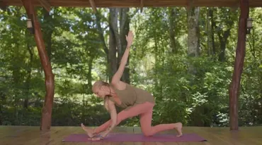 [Bohobeautiful] Vinyasa Flow For Deep Heart Connection. Heart Yoga Exclusive Series Pt2 (Juliana Spicoluk)