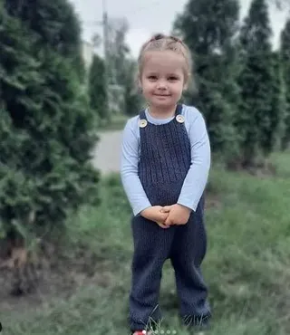 [Вязание] Полукомбинезон «Riley» (mimi.knitting)
