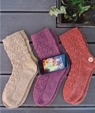 Женственные носки «Linden Socks» (Юля Вяжувий)