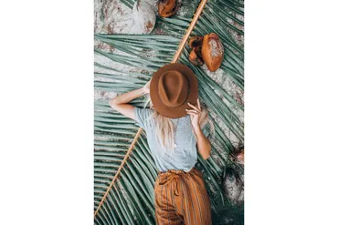 Bora-Bora Lightroom preset (Meg_legs)