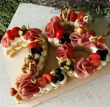 Закусочный торт  Цифры  (brutal_cakes)