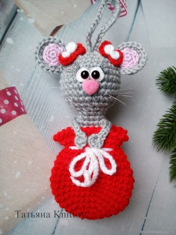 [Игрушки] Мышка в мешочке (Татьяна Knittoy)