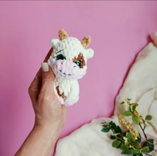 [Махоткины игрушки] Коровка. Серия Лапатуськи (Екатерина Белоусова)