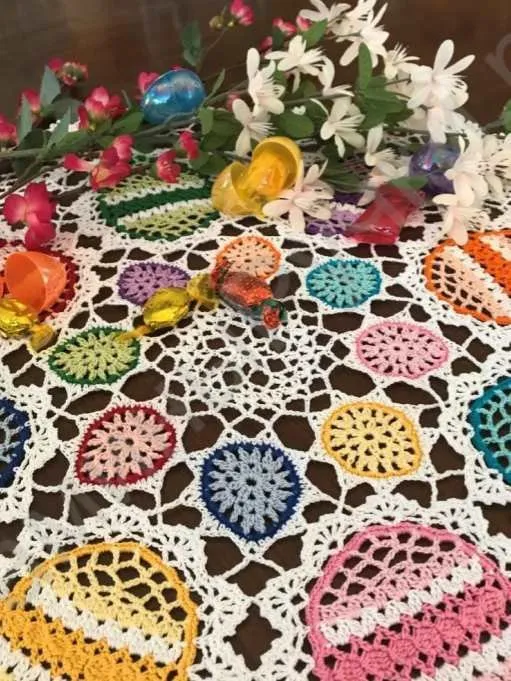 Cалфетка Easter Egg Centerpiece (Emma Garside)