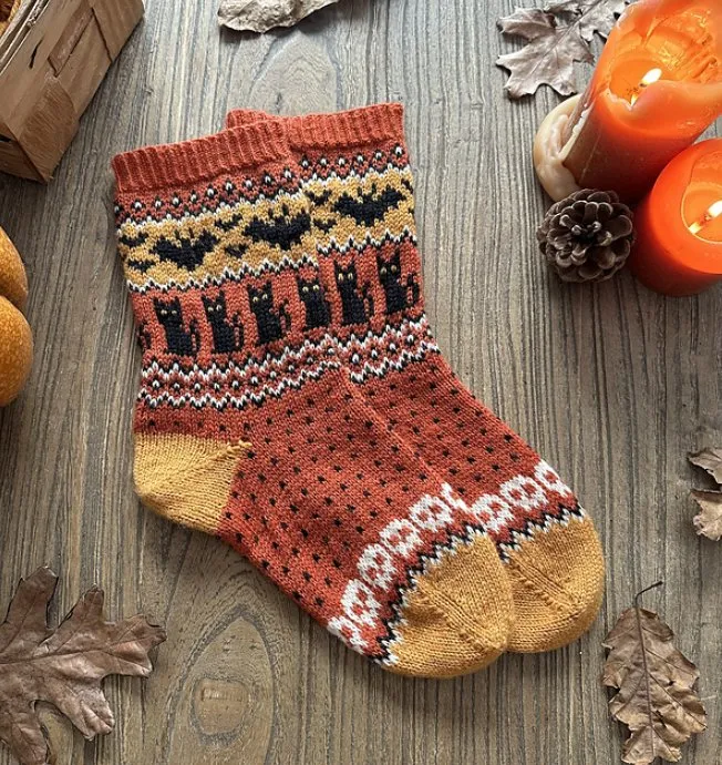 Носки Spooky season socks (Renarde Endormie)
