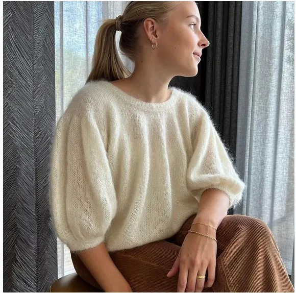 [Вяжи.ру] Мохеровый пуловер-блуза спицами Fluffy Me Blouse