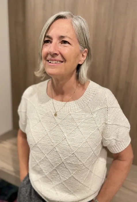 Футболка Diamond Rose Sweater (NeedleSmithKnits)