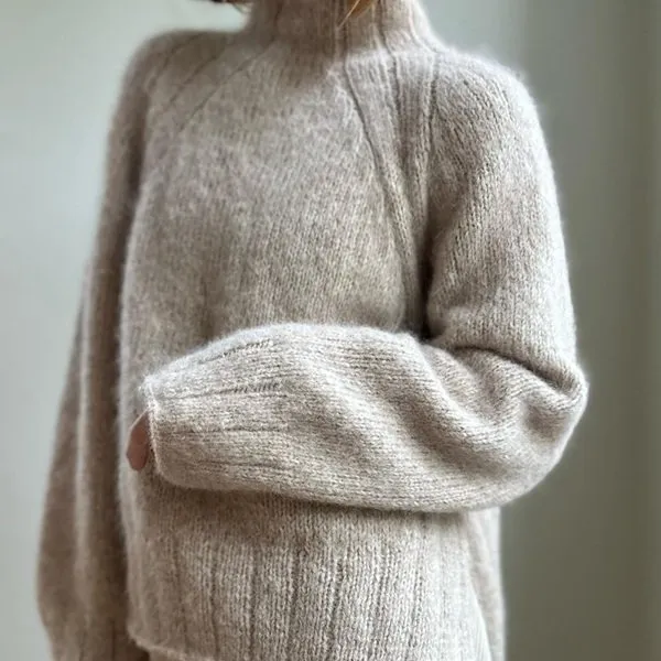 [Вяжи.ру] Теплый свитер с красивым регланом Sweater no 33, вязаный спицами сверху (My Favourite Things)