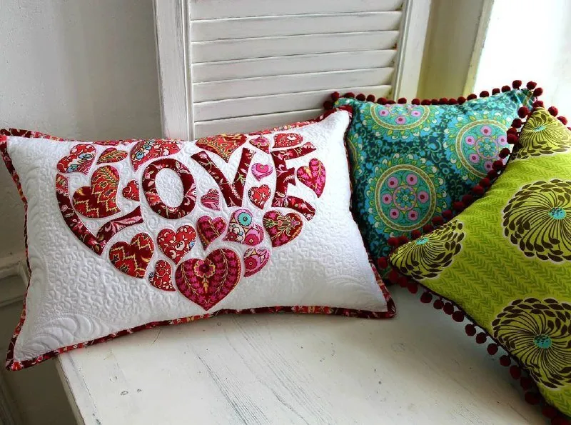 Подушка Love Стандарт (Юлия Доценко)