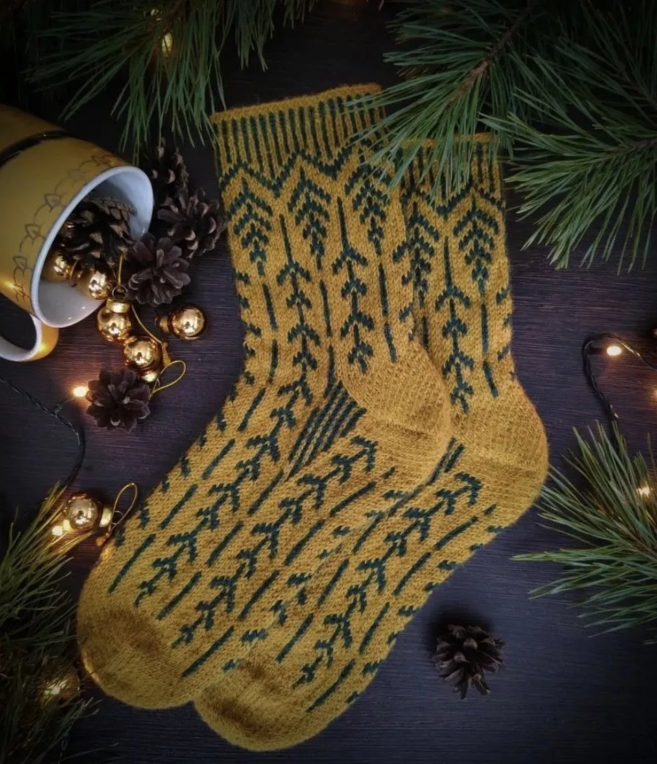 Носки Amortentia (purple_deer_knits)