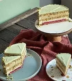 [vinicook] Очень фисташковый торт с малиной (Анастасия Винийчук)