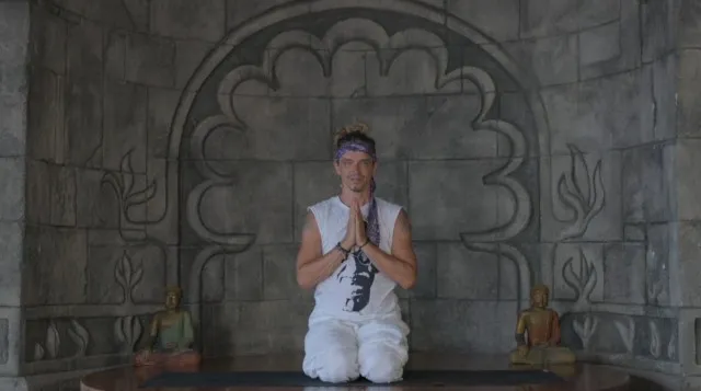 [Bohobeautiful] Peaceful Grounded Flow & Deep Body Release | «Just Flow» Exclusive Yoga (Mark Spicoluk)