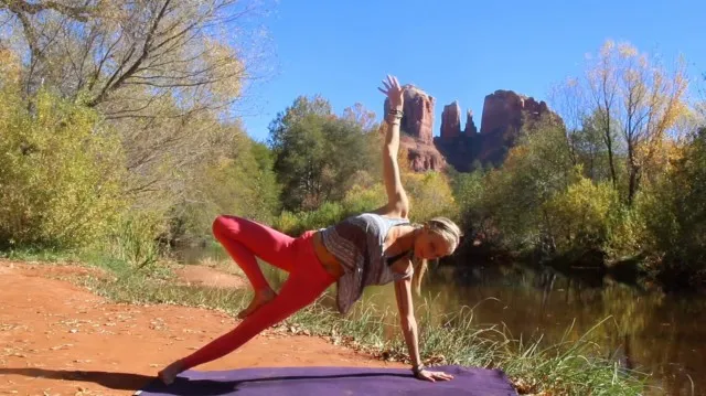 [Bohobeautiful] Stress Relief Vinyasa Class | Release Tension & Refresh The Body (Juliana Spicoluk)