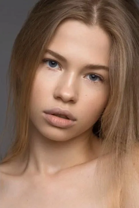 Professional Portrait Retouching - Photoshop CC (Marcin Mikus)