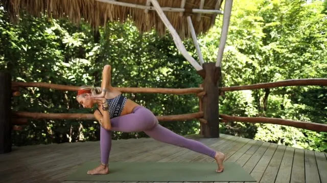[Bohobeautiful] Feel Good Yoga Flow | Unwind, De-stress, & Feel Amazing! (Juliana Spicoluk)