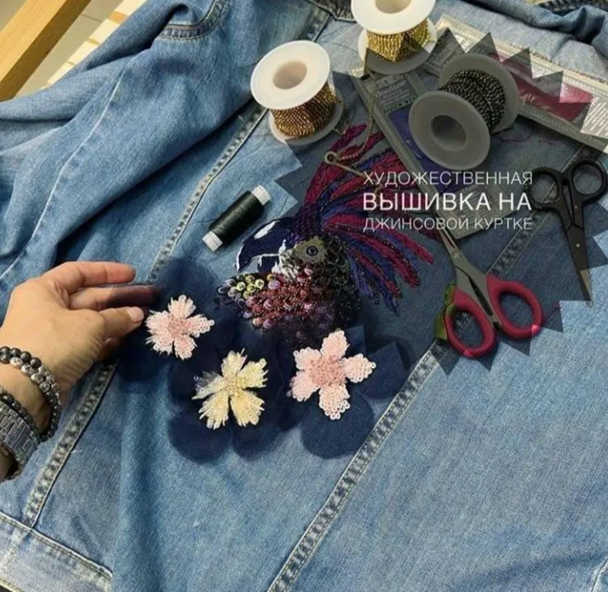 Художественная вышивка на джинсовой куртке (Валентина Тельпиз)
