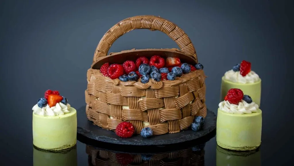 [Pastry-School] Торт Лукошко + Пирожное Мята-Ягоды. Тариф Всё включено (Елена Крохмаль)