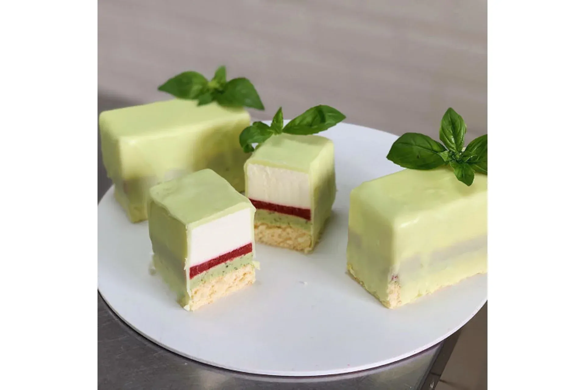 [Make Cake] Нарезные пирожные (Анастасия Лазарева)