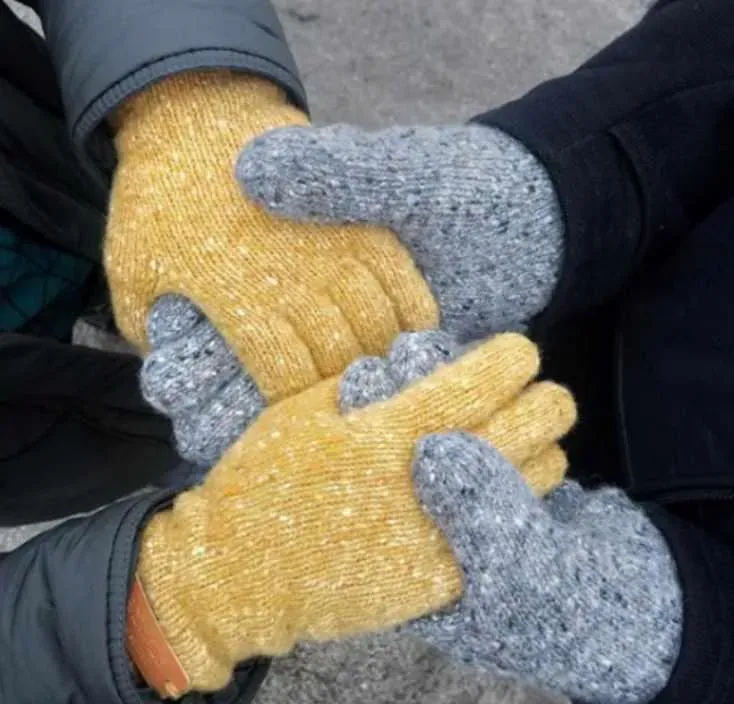Твидовые перчатки: женские Essential и мужские Manly gloves (yuliagunaliknits)