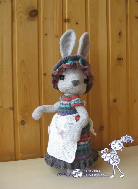 [amigurumi_strakovskaya] Зайка-Хозяйка. Крючок (Надежда Старковская)